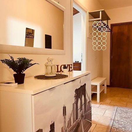 Casa Amelie Διαμέρισμα Πεσκιέρα ντελ Γκάρντα Εξωτερικό φωτογραφία