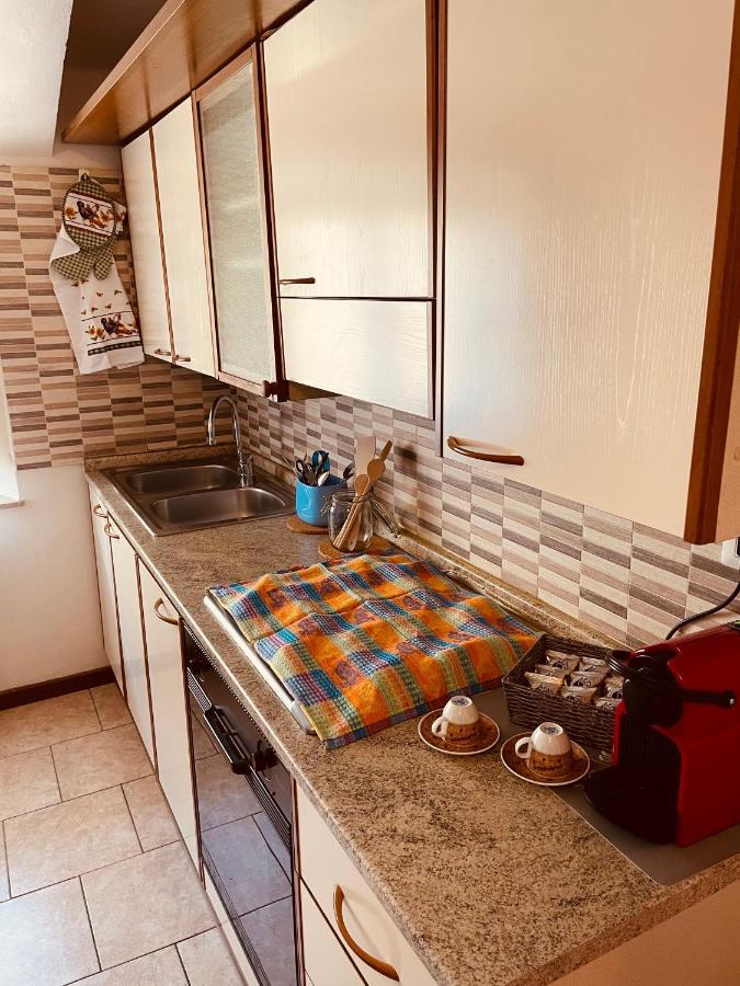 Casa Amelie Διαμέρισμα Πεσκιέρα ντελ Γκάρντα Εξωτερικό φωτογραφία
