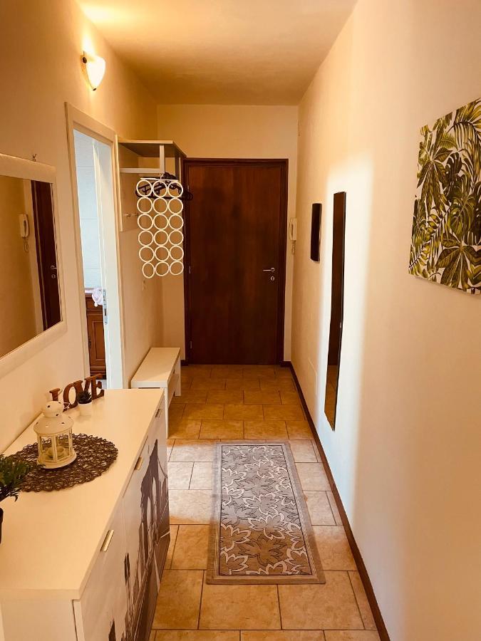 Casa Amelie Διαμέρισμα Πεσκιέρα ντελ Γκάρντα Εξωτερικό φωτογραφία