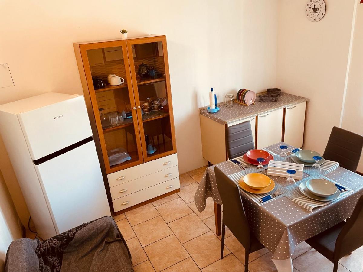 Casa Amelie Διαμέρισμα Πεσκιέρα ντελ Γκάρντα Εξωτερικό φωτογραφία