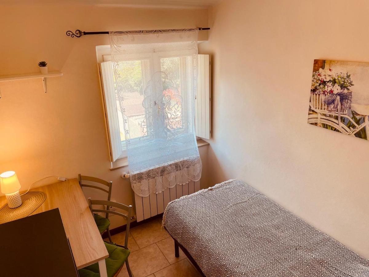 Casa Amelie Διαμέρισμα Πεσκιέρα ντελ Γκάρντα Εξωτερικό φωτογραφία