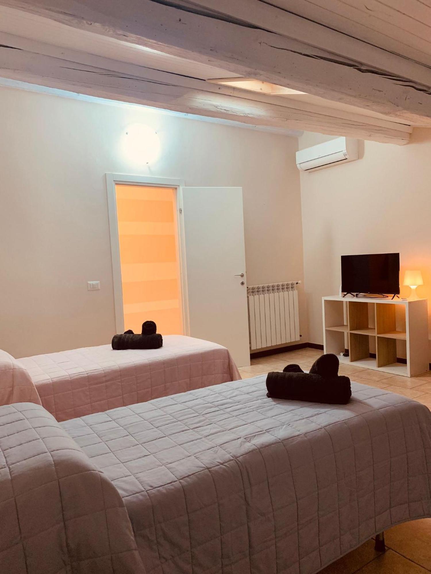 Casa Amelie Διαμέρισμα Πεσκιέρα ντελ Γκάρντα Εξωτερικό φωτογραφία