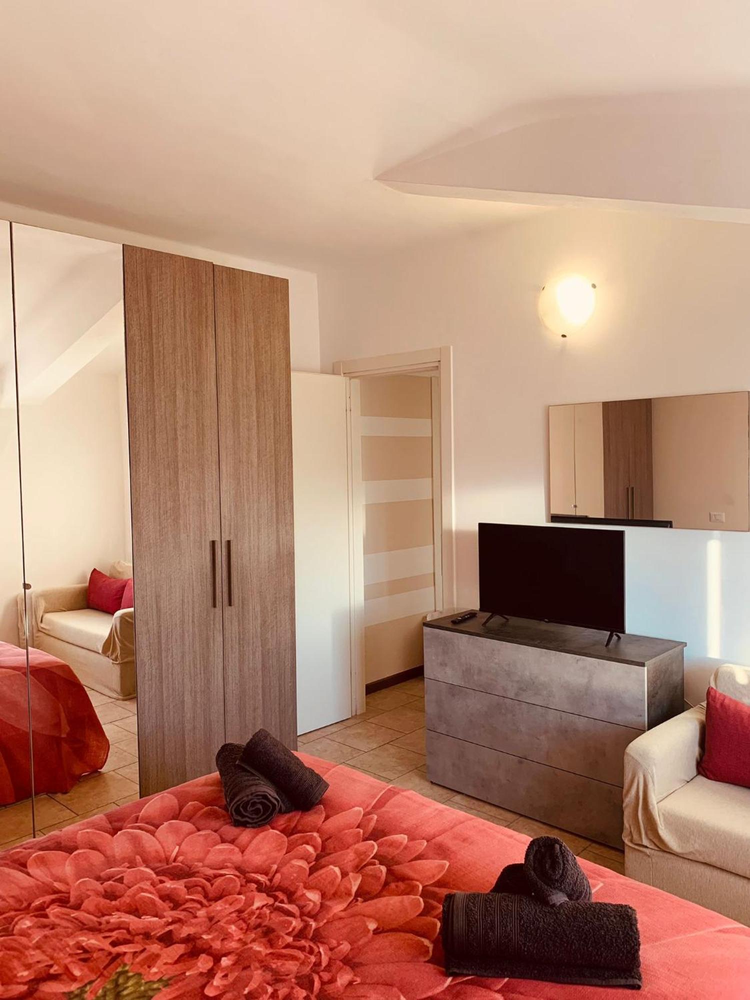 Casa Amelie Διαμέρισμα Πεσκιέρα ντελ Γκάρντα Εξωτερικό φωτογραφία
